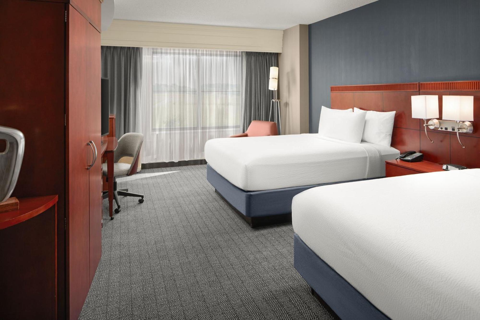 Courtyard By Marriott Winchester Medical Center Εξωτερικό φωτογραφία